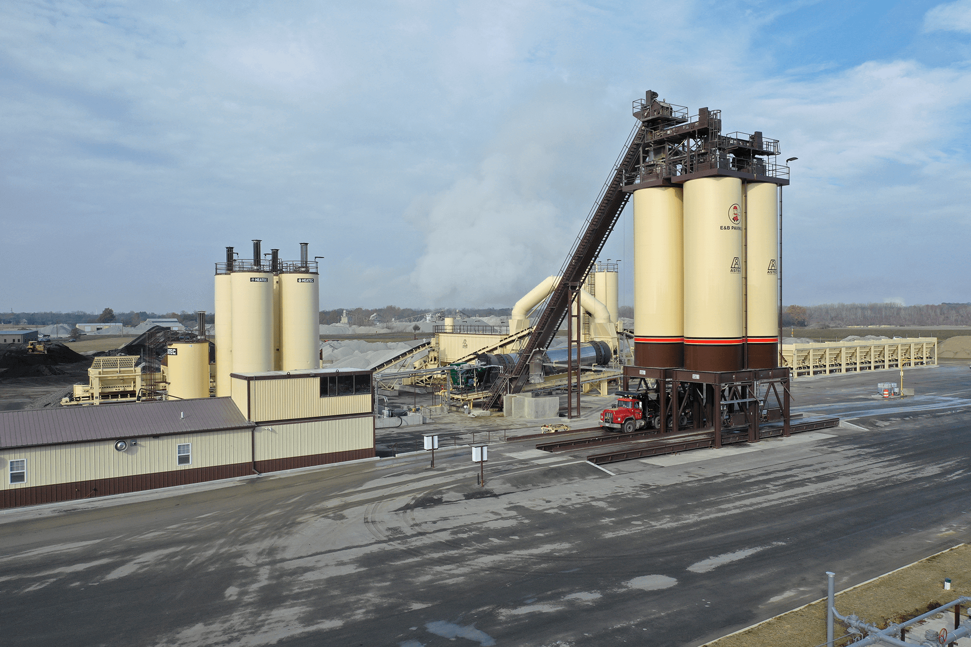 Astec Relocatable Asphalt Plant with 4 300-ton Storage Silos